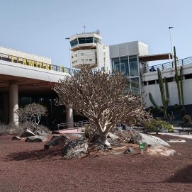 Torre de Control del Aeropuerto de Lanzarote. Foto: David Merino.