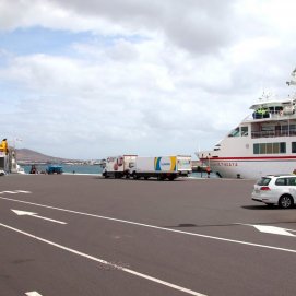 Terminal puerto Playa Blanca.