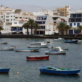 Viviendas junto al Charco de San Ginés en Arrecife