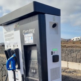 Punto de recarga rápida en Playa Blanca. Foto: Cabildo de Lanzarote.
