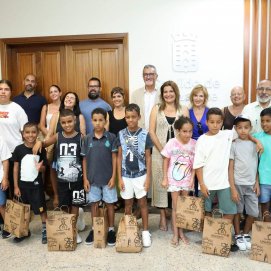Recepción de los niños saharauis en el Cabildo de Lanzarote