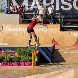 Abbie Burns durante el campeonato