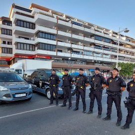 Agentes de la USCI de la Policía Local de Arrecife en la zona de El Reducto