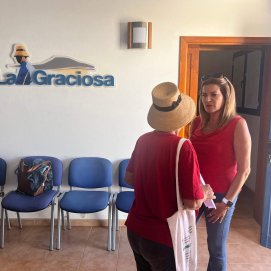 La consejera María Jesús Tovar en La Graciosa