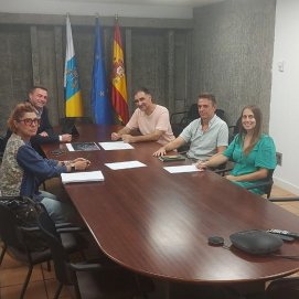 Reunión en la sede de Puertos Canarios