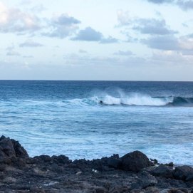 Oleaje en Punta Mujeres, Lanzarote. Foto: Andrea Domínguez. Economía azul.