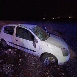 Vuelco de un vehículo cerca de Playa Blanca