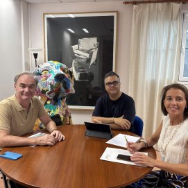 Instante de la reunión entre la FTL, Hostelan y el Cabildo.
