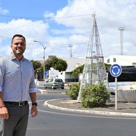 El alcalde de Arrecife, Yonathan de León, en el barrio de San Francisco Javier