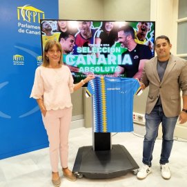 Esther González  y Yoné Caraballo