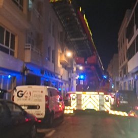 Dispositivo de emergencia trasladado hasta la vivienda del fallecido.