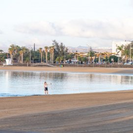 La playa de El Reducto esta mañana, tras ser reabierta al baño 