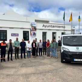 Presentación de dos furgonetas para Proteccion Civil 