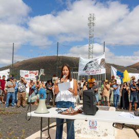 Concentración en Masdache contra la torre de telecomunicaciones (Fotos: Juan Mateos)