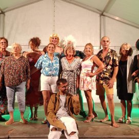 Los Molinos de Teguise se eleva al Olimpo en una noche mágica de fiesta y creatividad