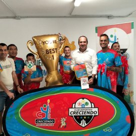 Juan Monzón con el CD Creciendo