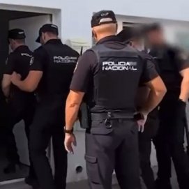 Nueve detenidos en Lanzarote por traficar con menores llegados en patera. Foto: Policía Nacional. 