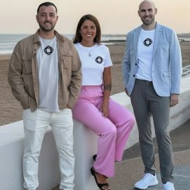 Rubén Abella, Judith Hernández (fundadores) e Iván Corrés (Dtor. de operaciones).