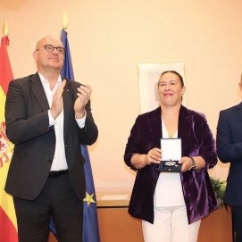 Olivia Cedrés recibe la Medalla a la Promoción de los Valores de Igualdad