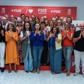 Homenaje a las víctimas de violencia machista en Lanzarote. Foto: PSOE Lanzarote.