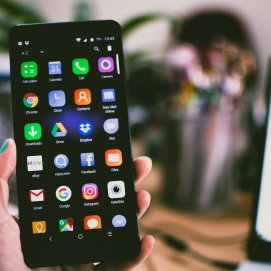 Un teléfono móvil. Foto: Lisa (Pexels)