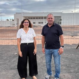El portavoz municipal, Juan Monzón, con Lorena Martín, concejal del PP
