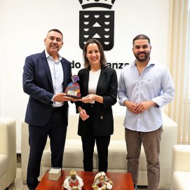 Recibimiento Cinthia Machín. Foto: Cabildo de Lanzarote.