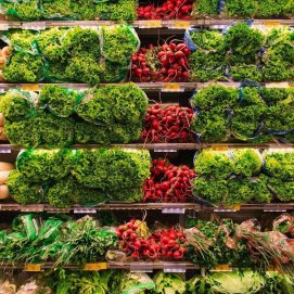 Verduras en el supermercado
