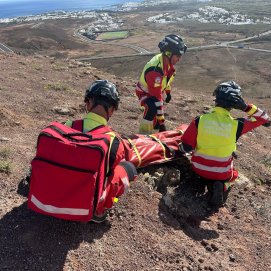 Rescate en la cima de una montaña en Costa Teguise