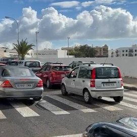 Largas colas en la Medular de Arrecife