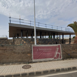 Parada preferente de guaguas de Costa Teguise. Trasporte.