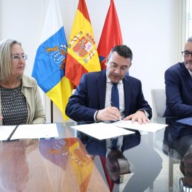 Firma convencio con el Colegio de farmacéuticos 