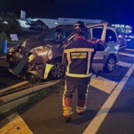 Bomberos del Consorcio de Seguridad y Emergencias en el accidente
