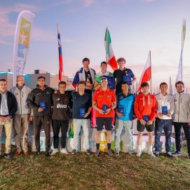 Podium masc. con autoridadesdd