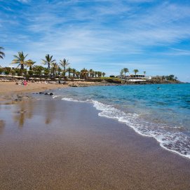 Playa Bastián en Costa Teguise. Vivienda vacacional.