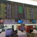 Información de vuelos en el aeropuerto de Lanzarote. Foto: David Merino.