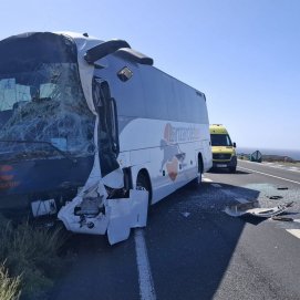 Colisión de tres guaguas cerca de Playa Blanca
