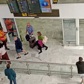 Llegadas en el aeropuerto de Lanzarote. Foto: David Merino.
