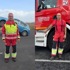 Los bomberos Andrés Pérez y Luis Perdomo