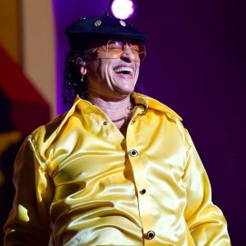 Elvis Crespo durante un concierto