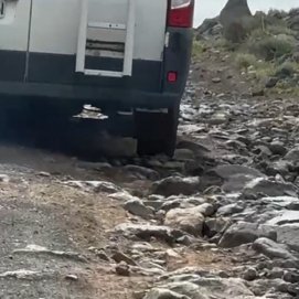 Estado del camino de acceso al Papelillo, en Famara