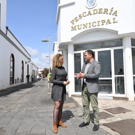 El Ayuntamiento de Arrecife recibe el proyecto para rehabilitar La Pescadería, que permitirá licitar las obras en este semestre