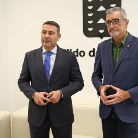 El presidente Oswaldo Betancort y el consejero Marci Acuña