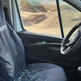 Desperfectos en la furgoneta tras el robo