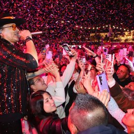 Elvis Crespo durante su concierto en Playa Blanca