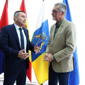 Oswaldo Betancort junto a Marci Acuña