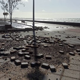 Paseos destrozados en la Punta del Camello en Arrecife. Foto: Juan Mateos.