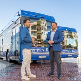 El Ayuntamiento de Arrecife ha estrenado recientemente cuatro nuevas guaguas grandes y eléctricas