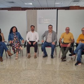 Reunión de Armando Santana con los siete ayuntamientos