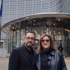 La presidenta de ASCAV, Doris Borrego y su vicepresidente,  Javier Valentín, a la entrada de la Comisión Europea en una imagen de archivo.